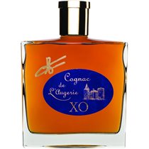 https://www.cognacinfo.com/files/img/cognac flase/cognac de l'augerie xo_d_2a7a4752.jpg